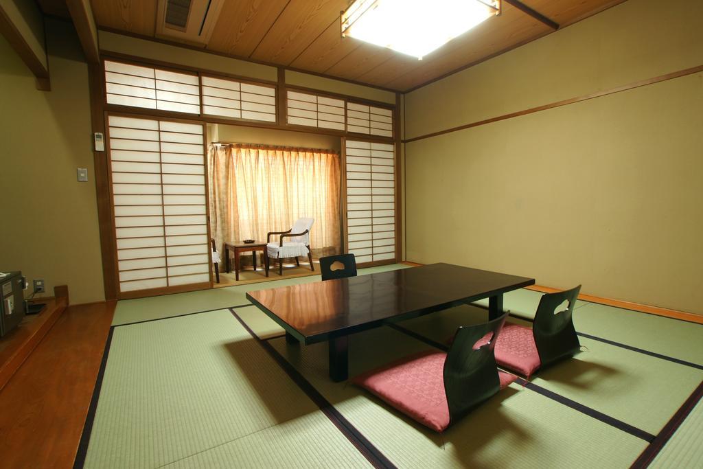 Imakuni Ryokan Takachiho Ruang foto